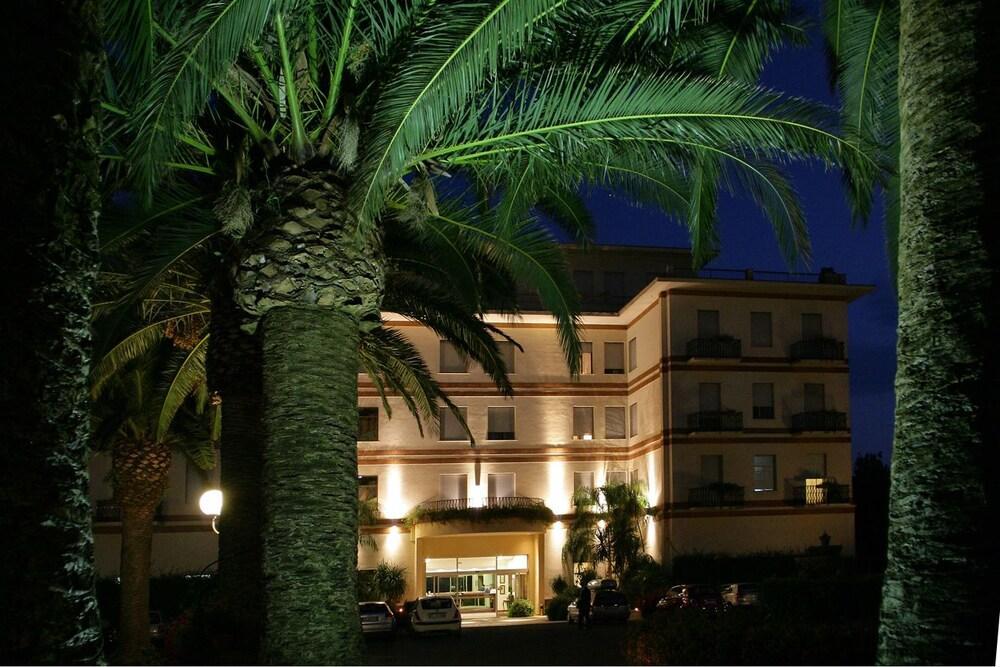 Grand Hotel Fagiano Palace Formia Exterior foto