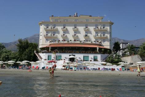 Grand Hotel Fagiano Palace Formia Exterior foto
